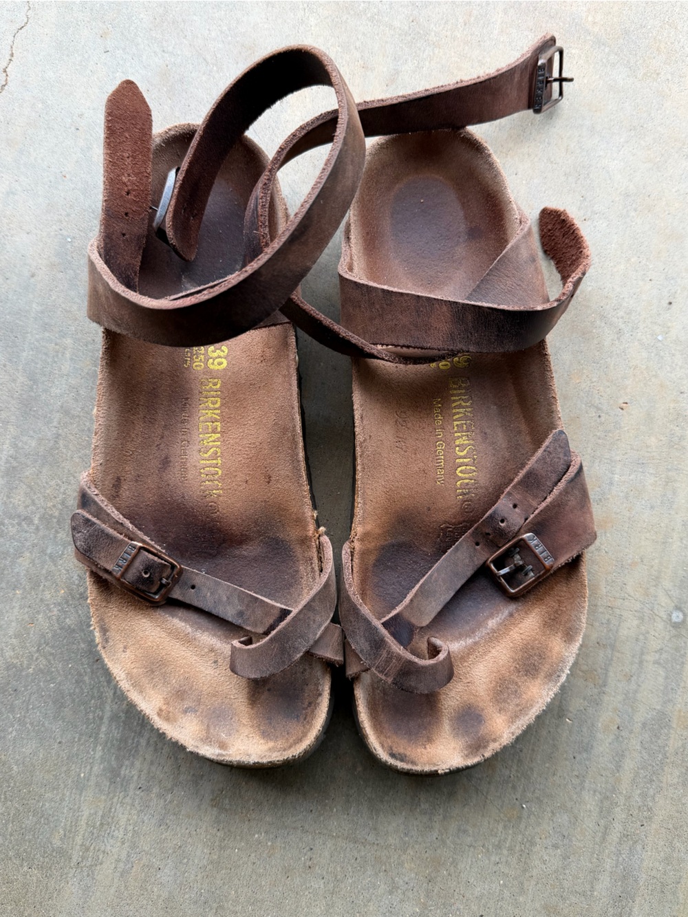 Birkenstock 39 100% Leather Yara